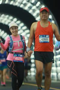 BIB: 45275, 42615
                            <button type="button" onclick="openModal(21213713)" class="btn btn-primary btn-sm float-right btn-popup" data-toggle="modal" data-target=".modal-high-quality">
                        <i class="fas fa-shopping-cart"></i> Add to Cart
                    </button>
                                            <button type="button" onclick="isThisMe(21213713, true)" class="btn btn-success btn-sm float-right btn-popup btn-isme hidden" data-toggle="tooltip" data-placement="bottom" title="นี่คือรูปของคุณใช่ไหม คลิกที่นี่เพื่อเอาเข้าอัลบั้ม">
                        <i class="fas fa-plus"></i> Add to album
                    </button>
                    <button type="button" onclick="isThisMe(21213713, false)" class="btn btn-warning btn-sm float-right btn-popup btn-isnotme hidden">
                        <i class="fas fa-ban"></i> Remove from album
                    </button>